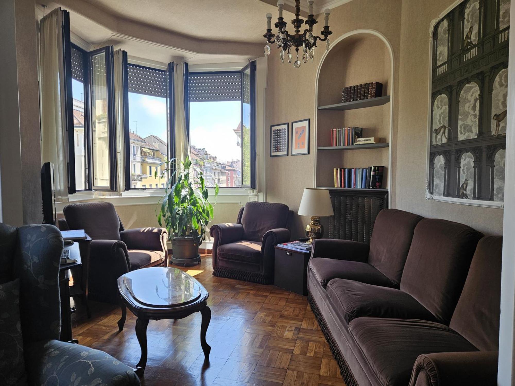 Homegallery - Elegante Appartamento Milanese Exterior foto