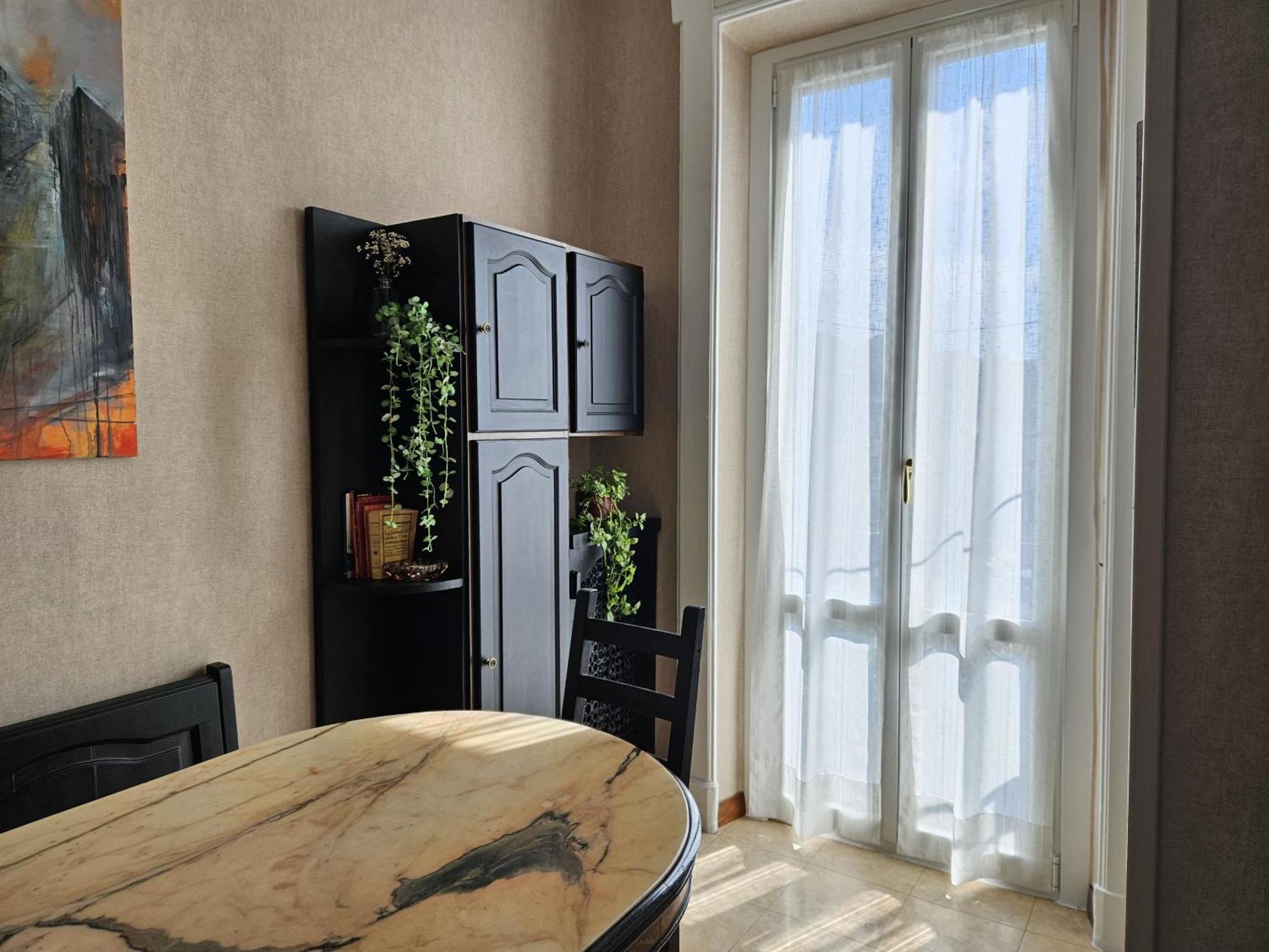 Homegallery - Elegante Appartamento Milanese Exterior foto